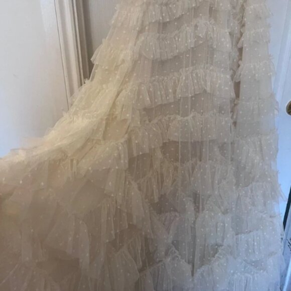 Needle & Thread Lola Backless Bridal Wedding gown 8 - Picture 7 of 11